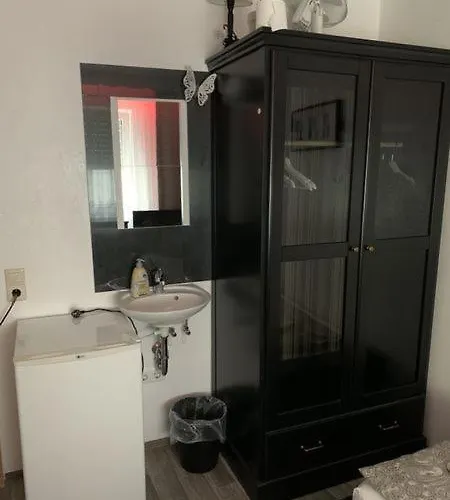 אכסניה Hostel Nuremberg *